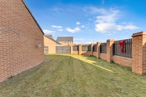 Photo 21- click for photo gallery